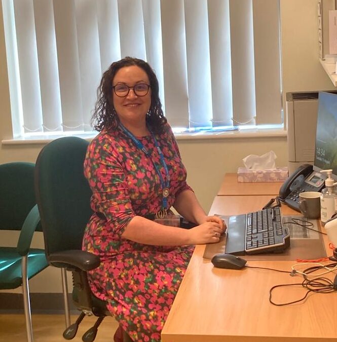 Dr Laura Barnfield